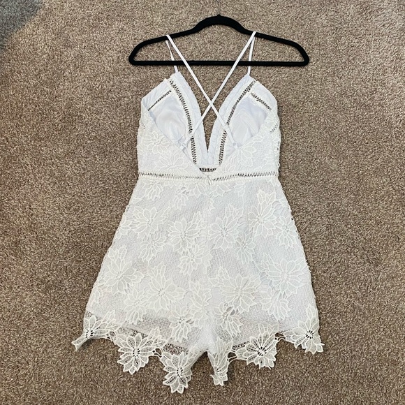 (REVOLVE) By the way. Rory Lace Romper - Picture 6 of 11